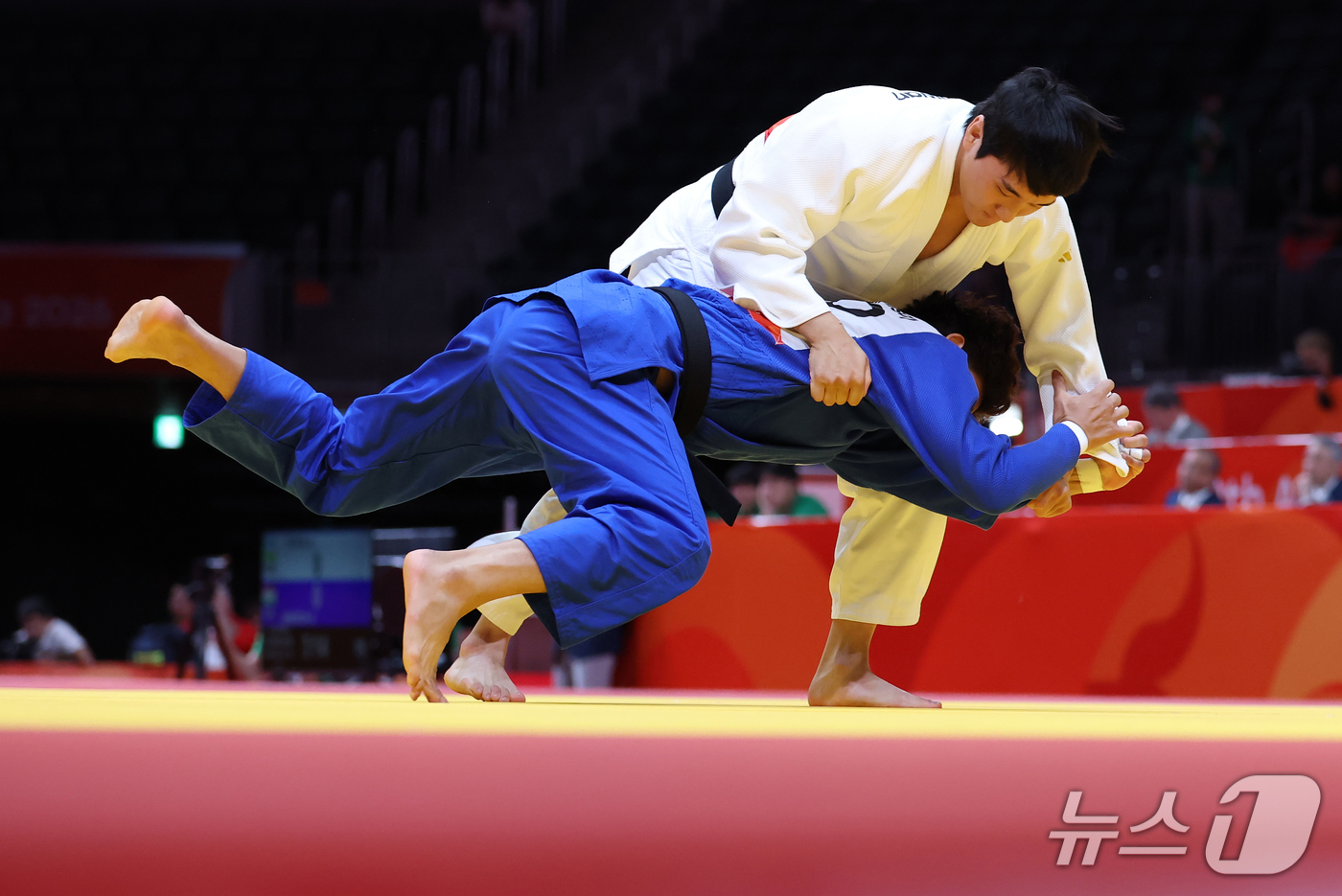 (나고야=뉴스1) 김민지 기자 = 대한민국 이준환이 1일 일본 아이치 인터내셔널 아레나에서 열린 2026 아이치·나고야 아시안게임 남자 81kg급 16강전에서 라오스 사야산 술리세 …