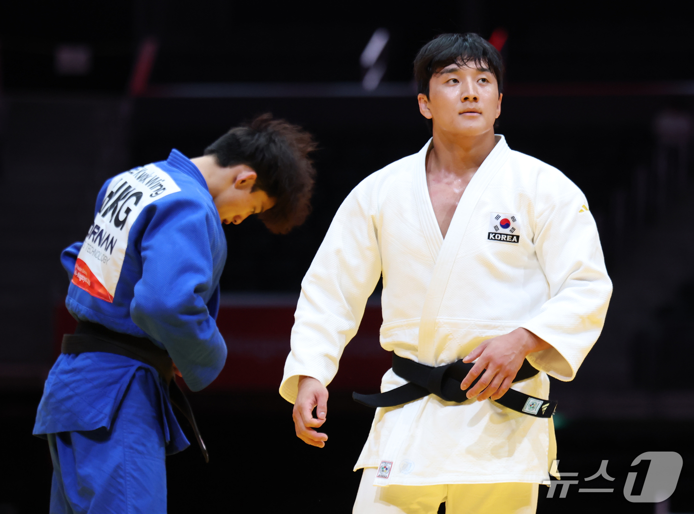 (나고야=뉴스1) 김민지 기자 = 대한민국 이준환이 1일 일본 아이치 인터내셔널 아레나에서 열린 2026 아이치·나고야 아시안게임 남자 81kg급 8강전에서 홍콩 리궈잉에게 승리한 …