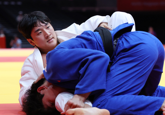 남자 유도 81㎏급 이준환, 일본 후지와라에 패배…동메달 결정전으로[AG]