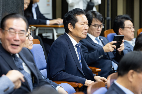 의총 참석한 정청래 전 대표