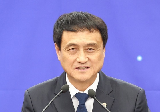 답변하는 김희수 도의장