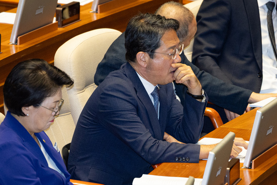 법안 표결하는 김승원 의원
