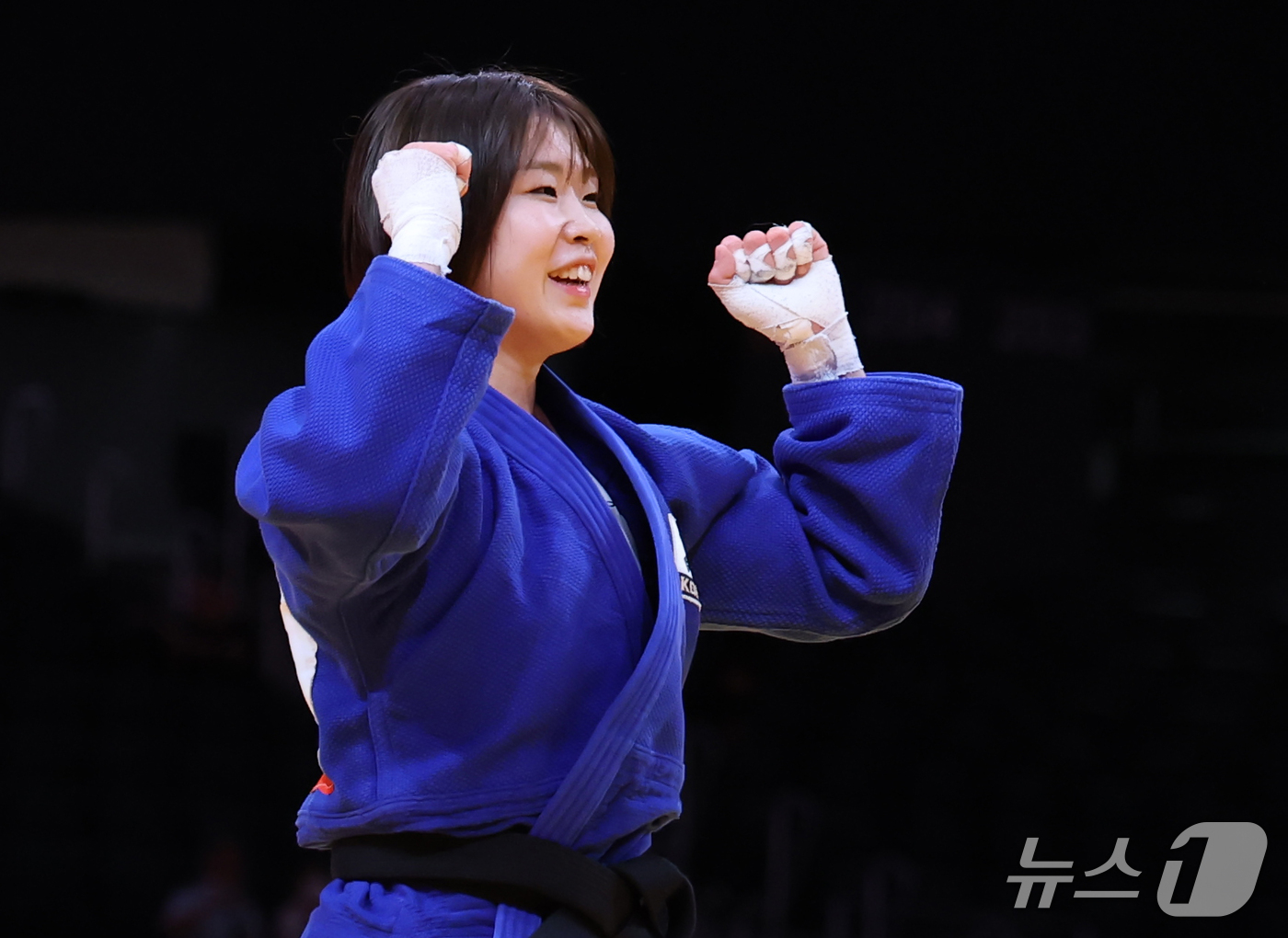 (나고야=뉴스1) 김민지 기자 = 대한민국 허미미가 1일 일본 아이치 인터내셔널 아레나에서 열린 2026 아이치·나고야 아시안게임 유도 여자 57kg급 준결승에서 우즈베키스탄 슈쿠 …