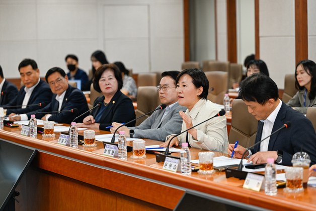 남원시의회, 농식품부장관에 '묘지, 영농 시설 농지 양성화' 건의