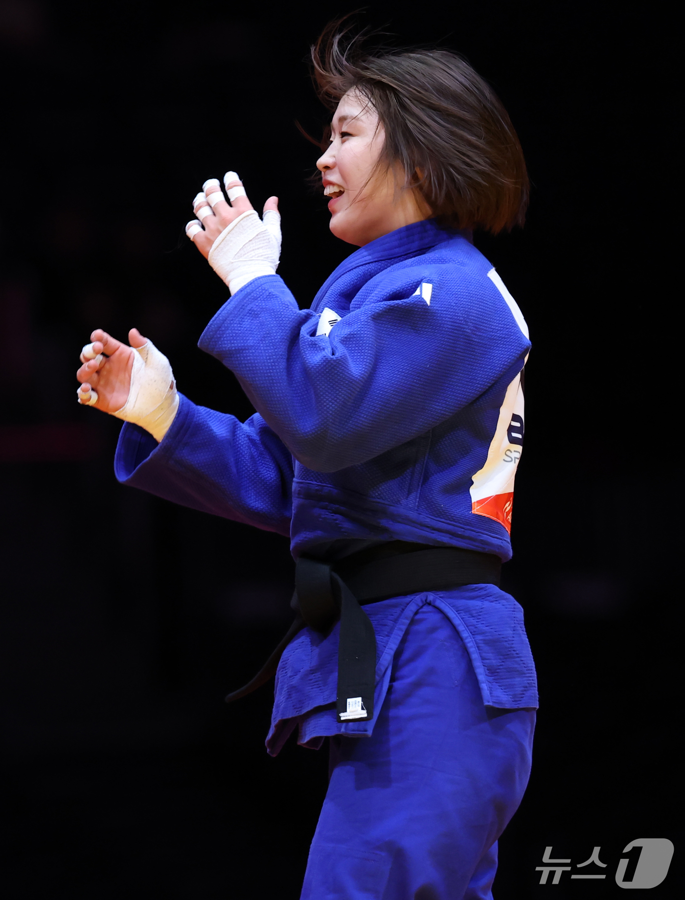 (나고야=뉴스1) 김민지 기자 = 대한민국 허미미가 1일 일본 아이치 인터내셔널 아레나에서 열린 2026 아이치·나고야 아시안게임 유도 여자 57kg급 결승에서 유효승으로 금메달을 …