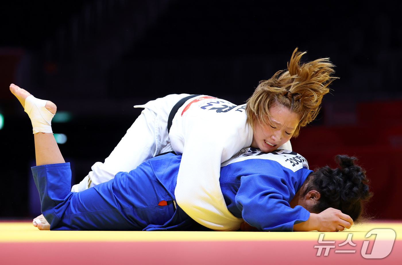 (나고야=뉴스1) 김민지 기자 = 대한민국 김지수가 1일 일본 아이치 인터내셔널 아레나에서 열린 2026아이치·나고야 아시안게임 여자 63kg급 동메달 결정전에서 몽골의 라그바토고 …