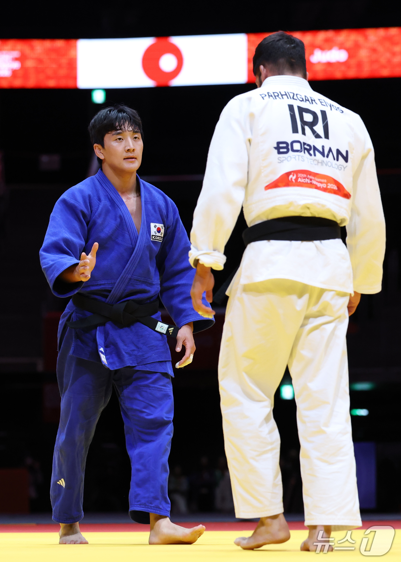 (나고야=뉴스1) 김민지 기자 = 대한민국 이준환이 1일 일본 아이치 인터내셔널 아레나에서 열린 2026아이치·나고야 아시안게임 남자 81kg급 동메달 결정전에서 이란 엘리아스 파 …