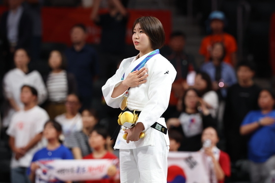 애국가 외운 허미미, 태극기 보자 울컥…"눈물 참느라 속으로 불러"[AG]