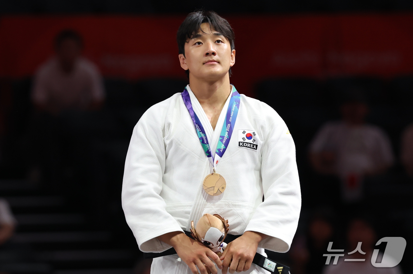 (나고야=뉴스1) 김민지 기자 = 대한민국 이준환이 1일 일본 아이치 인터내셔널 아레나에서 열린 2026아이치·나고야 아시안게임 남자 81kg급 결승 시상식에서 동메달을 목에 걸고 …