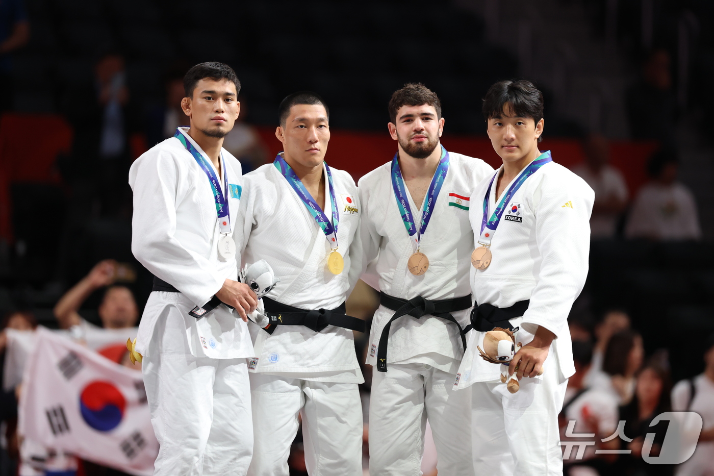 (나고야=뉴스1) 김민지 기자 = 유도 동메달리스트 대한민국 이준환이 1일 일본 아이치 인터내셔널 아레나에서 열린 2026아이치·나고야 아시안게임 남자 81kg급 결승 시상식에서 …