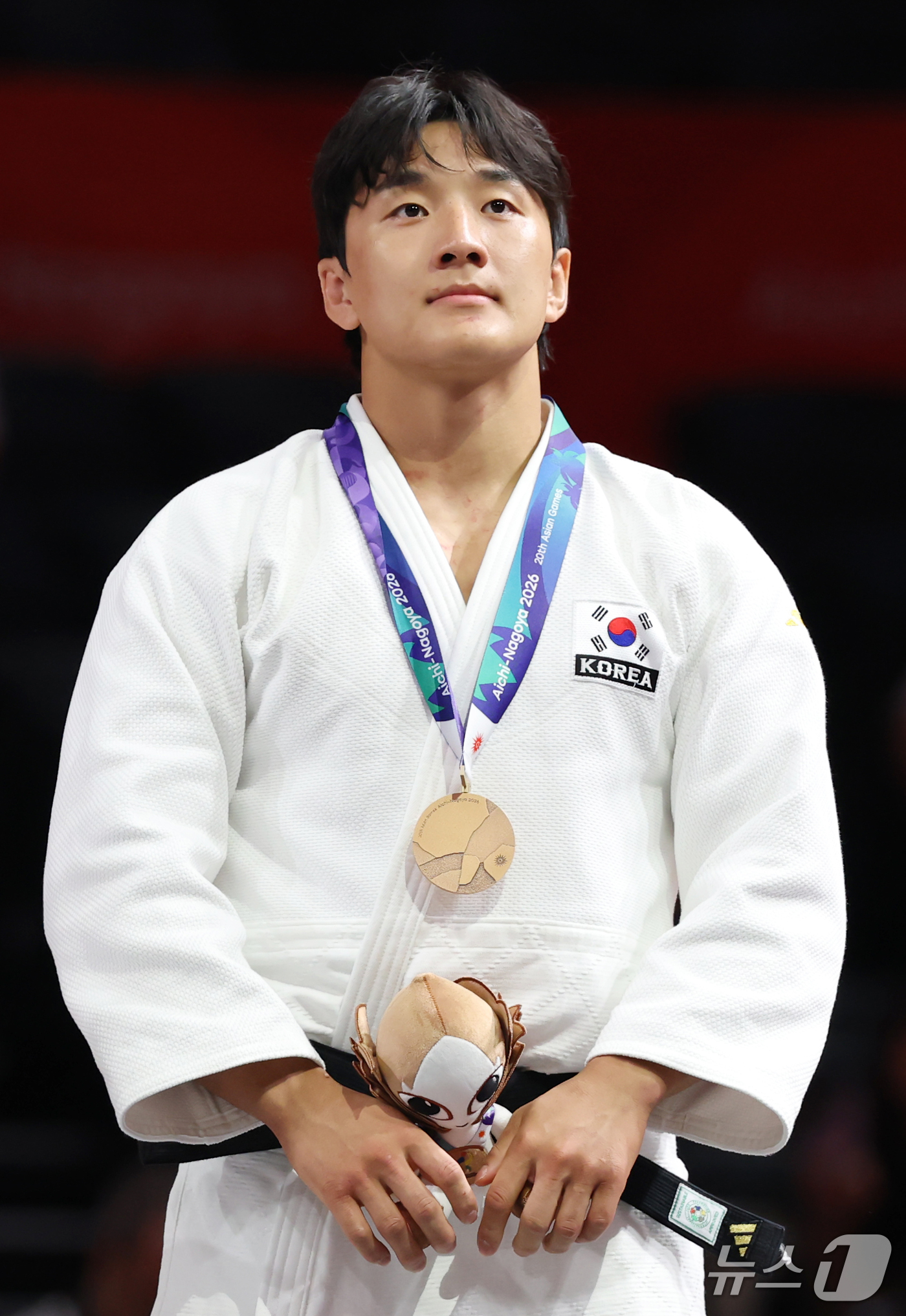(나고야=뉴스1) 김민지 기자 = 대한민국 이준환이 1일 일본 아이치 인터내셔널 아레나에서 열린 2026아이치·나고야 아시안게임 남자 81kg급 결승 시상식에서 동메달을 목에 걸고 …