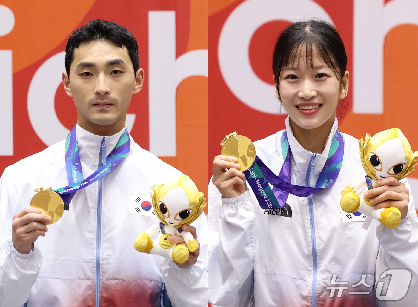 본문 이미지 - 대한민국 윤규성(왼쪽), 정하은이 1일 일본 도요하시 체육관에서 열린 2026 아이치·나고야 아시안게임 태권도 남자, 여자 개인 품새 시상식에서 금메달을 들어 보이고 있다. 2026.10.1 ⓒ 뉴스1 안은나 기자