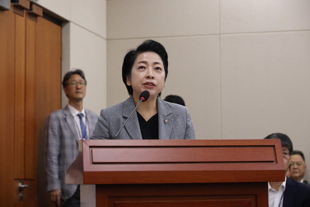 AI 챗봇 '제타', 미성년자 성착취 대화 생성 논란…차단 우회법까지 제시