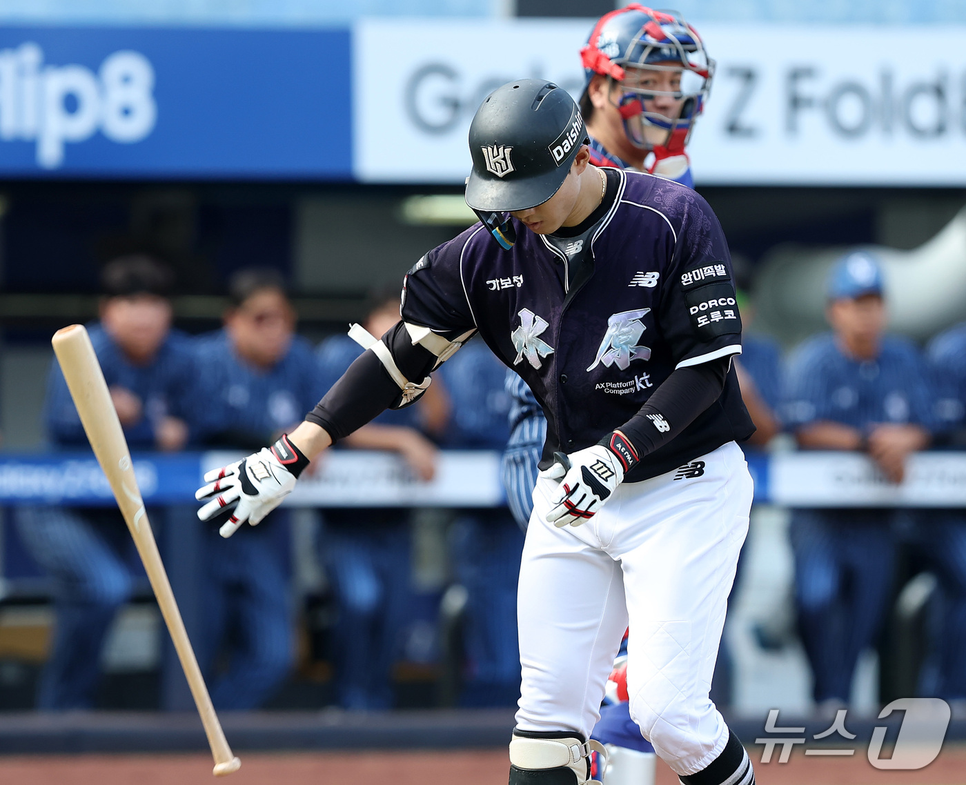 (대구=뉴스1) 공정식 기자 = 11일 오후 대구 삼성 라이온즈파크에서 열린 프로야구 '2026 신한SOL KBO리그' KT 위즈와 삼성 라이온즈의 경기, 3회초 KT 최원준이 볼 …