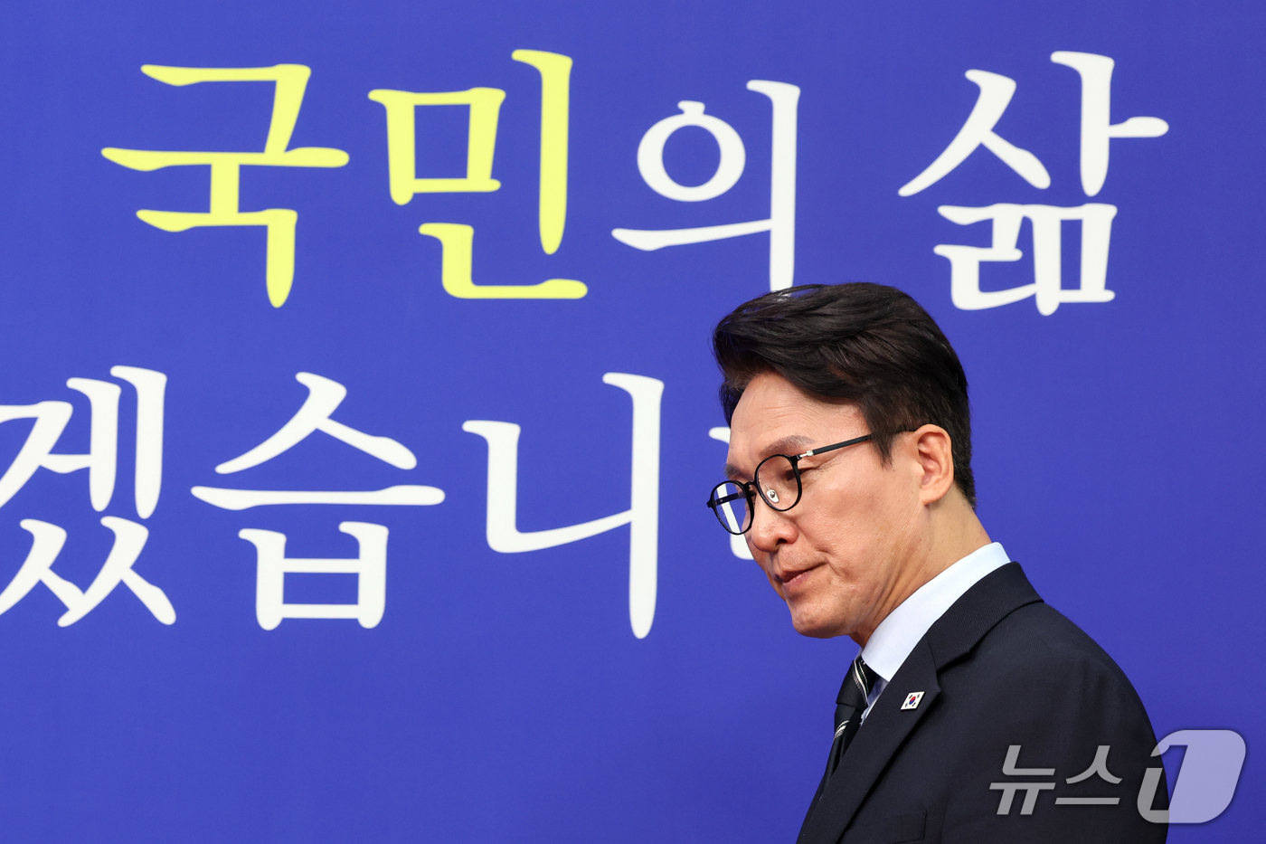 (서울=뉴스1) 황기선 기자 = 김민석 더불어민주당 대표가 12일 오전 서울 여의도 국회에서 열린 최고위원회의에 참석하고 있다.  2026.10.12/뉴스1