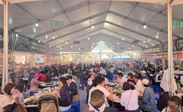 10만 발길 모은 '홍천 인삼·한우 명품축제'…나흘간 매출 15억 올려