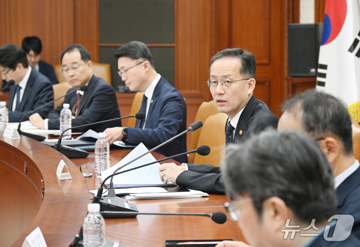 (서울=뉴스1) = 이형일 부총리 겸 재정경제부 장관이 12일 서울 종로구 정부서울청사에서 열린 공급망안정화위원회에서 모두발언을 하고 있다. (재정경제부 제공. 재판매 및 DB 금 …