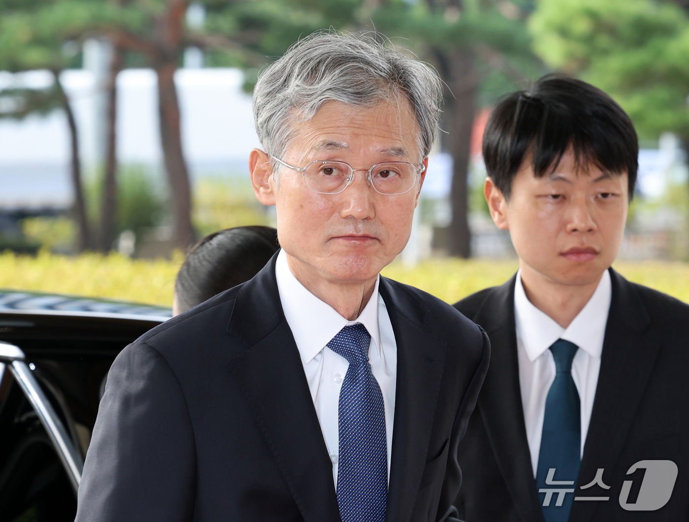 (서울=뉴스1) 박세연 기자 = 조희대 대법원장이 12일 오전 서울 서초구 대법원으로 출근하고 있다. 2026.10.12/뉴스1