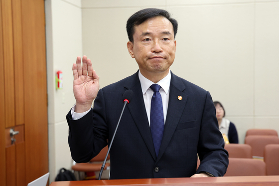 [국감] 김종철 방미통위원장, 국감 선서