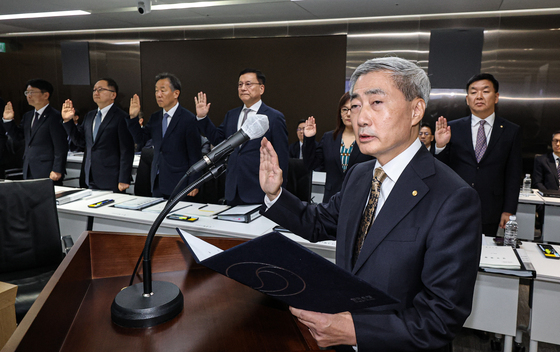 [국감] 취임 후 첫 국정감사 나선 신현송 총재
