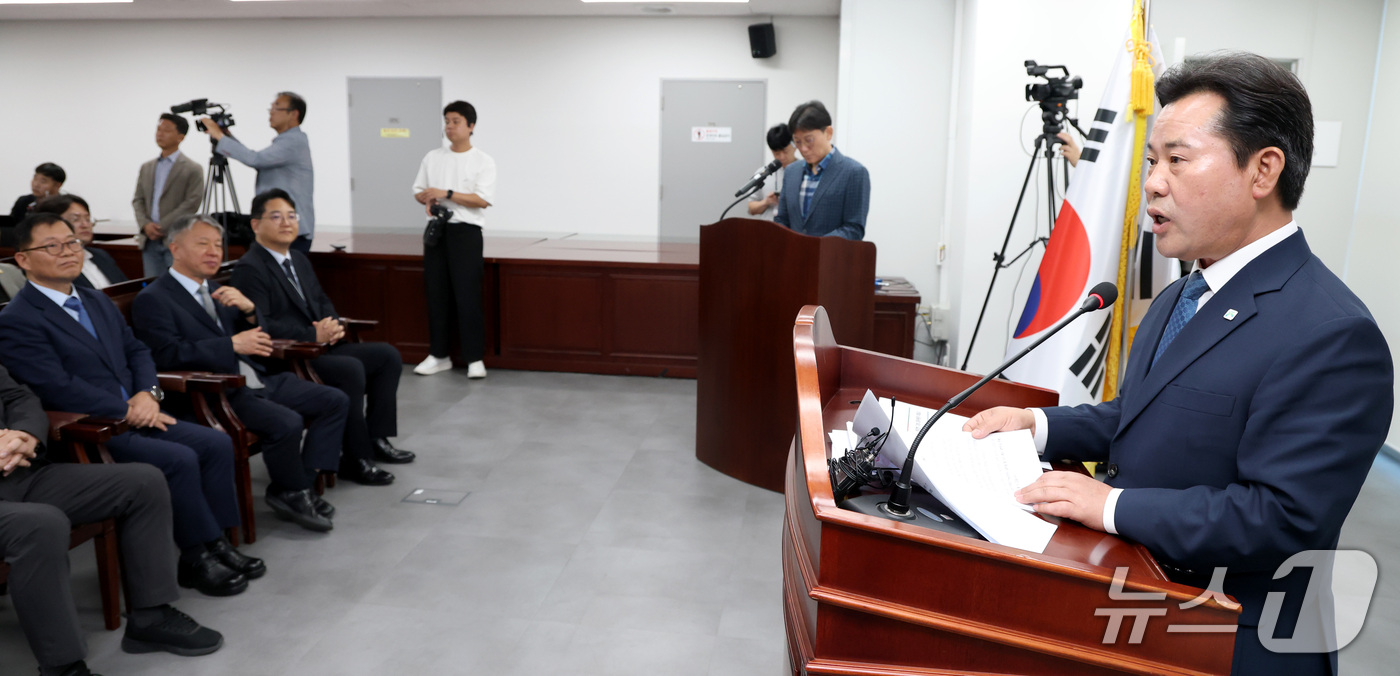 (세종=뉴스1) 김기남 기자 = 박정현 지방시대위원장이 12일 세종시 어진동 지방시대위원회에서 열린 취임식에서 인사말을 하고 있다. 2026.10.12/뉴스1