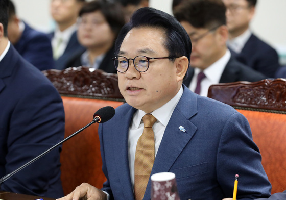 [국감] 안병길 한국해양진흥공사 사장, 의원 질의 답변