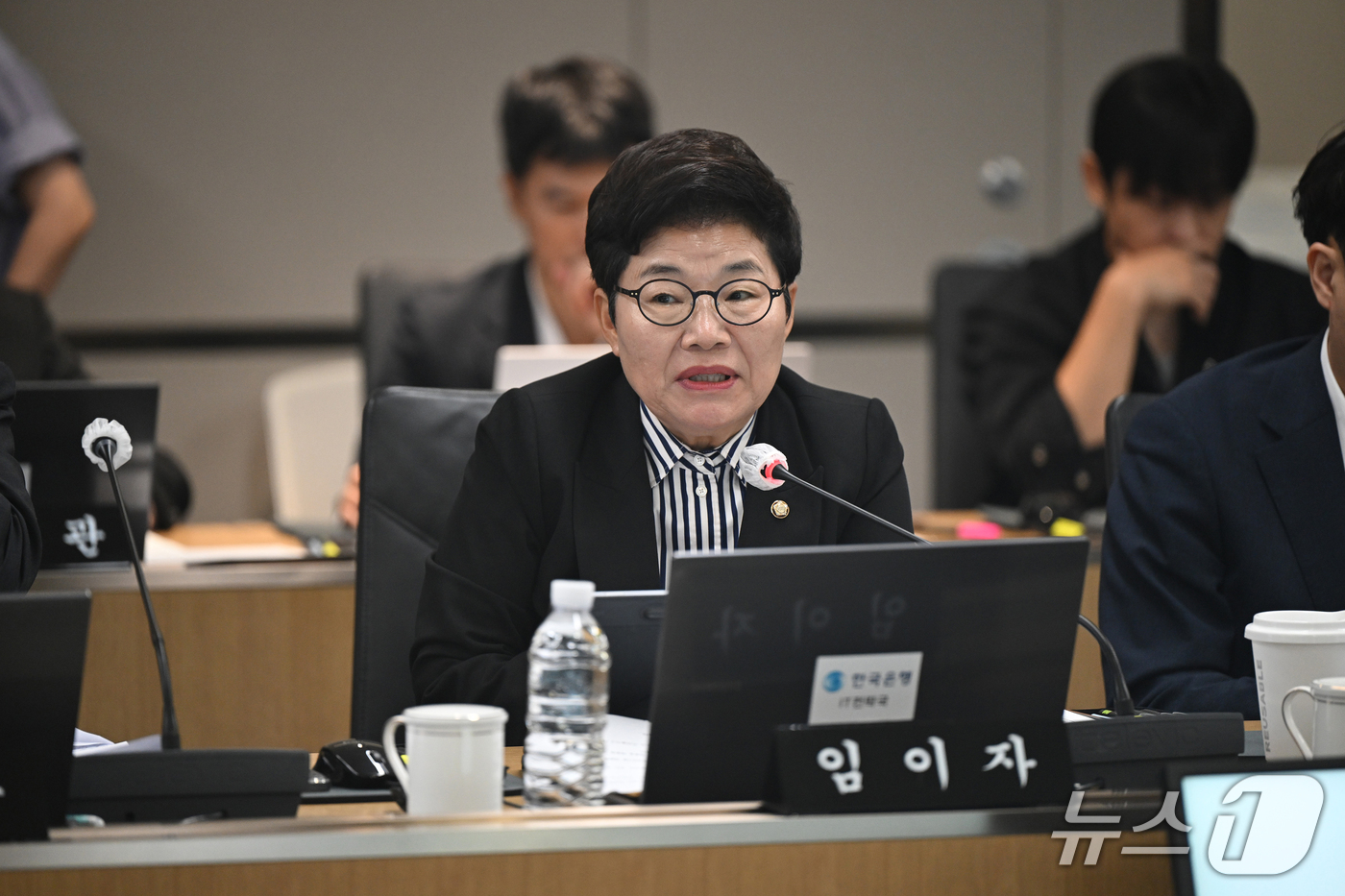 (서울=뉴스1) 박정호 기자 = 임이자 국민의힘 의원이 12일 서울 중구 남대문로 한국은행에서 열린 국회 재정경제기획위원회의 한국은행 국정감사에서 의사진행발언을 하고 있다. (공동 …