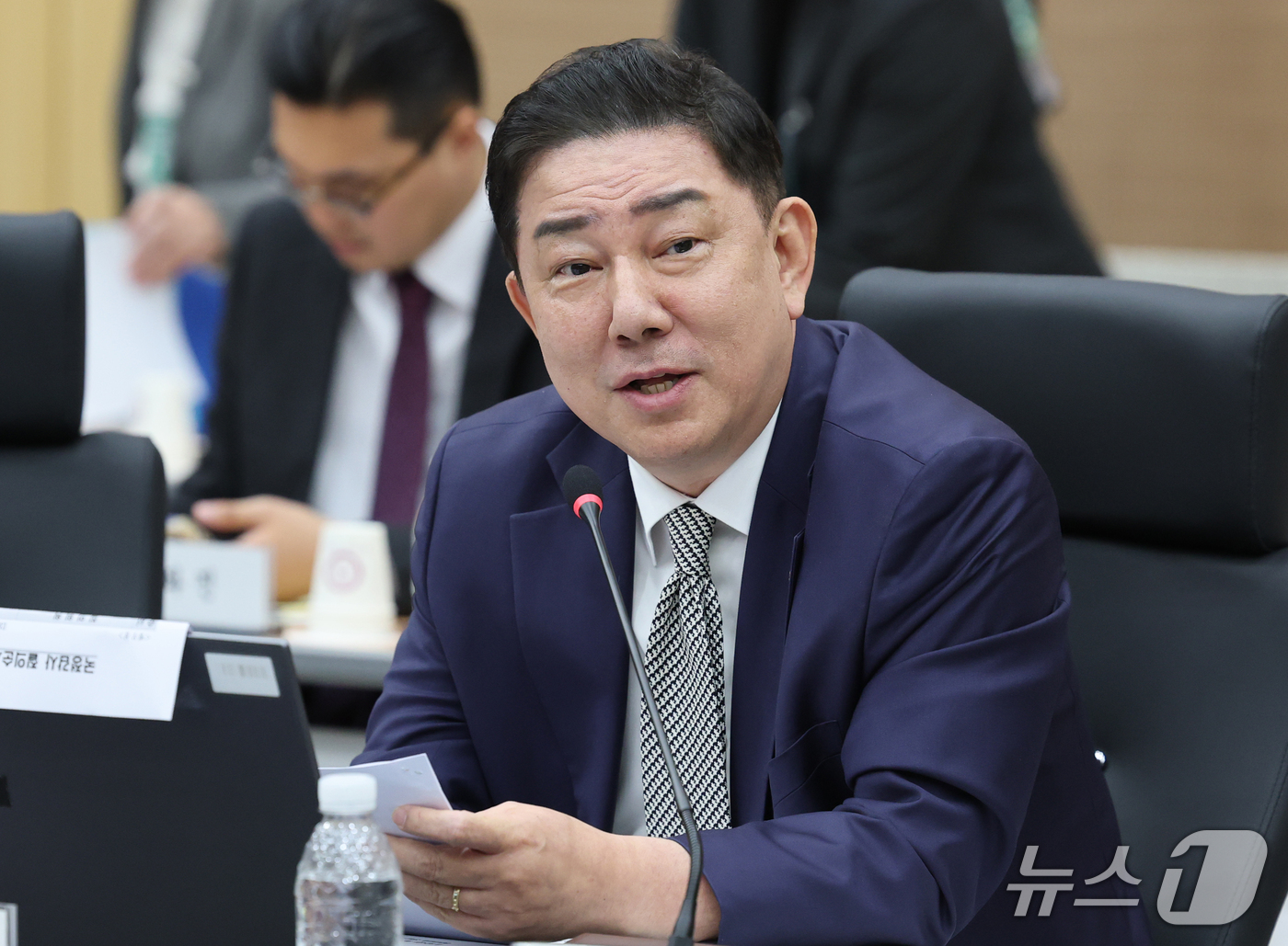 (대전=뉴스1) 김기태 기자 = 김병기 무소속 위원이 12일 정부대전청사 병무청에서 열린 국회 국방위원회 국정감사에서 질의하고 있다. 2026.10.12/뉴스1