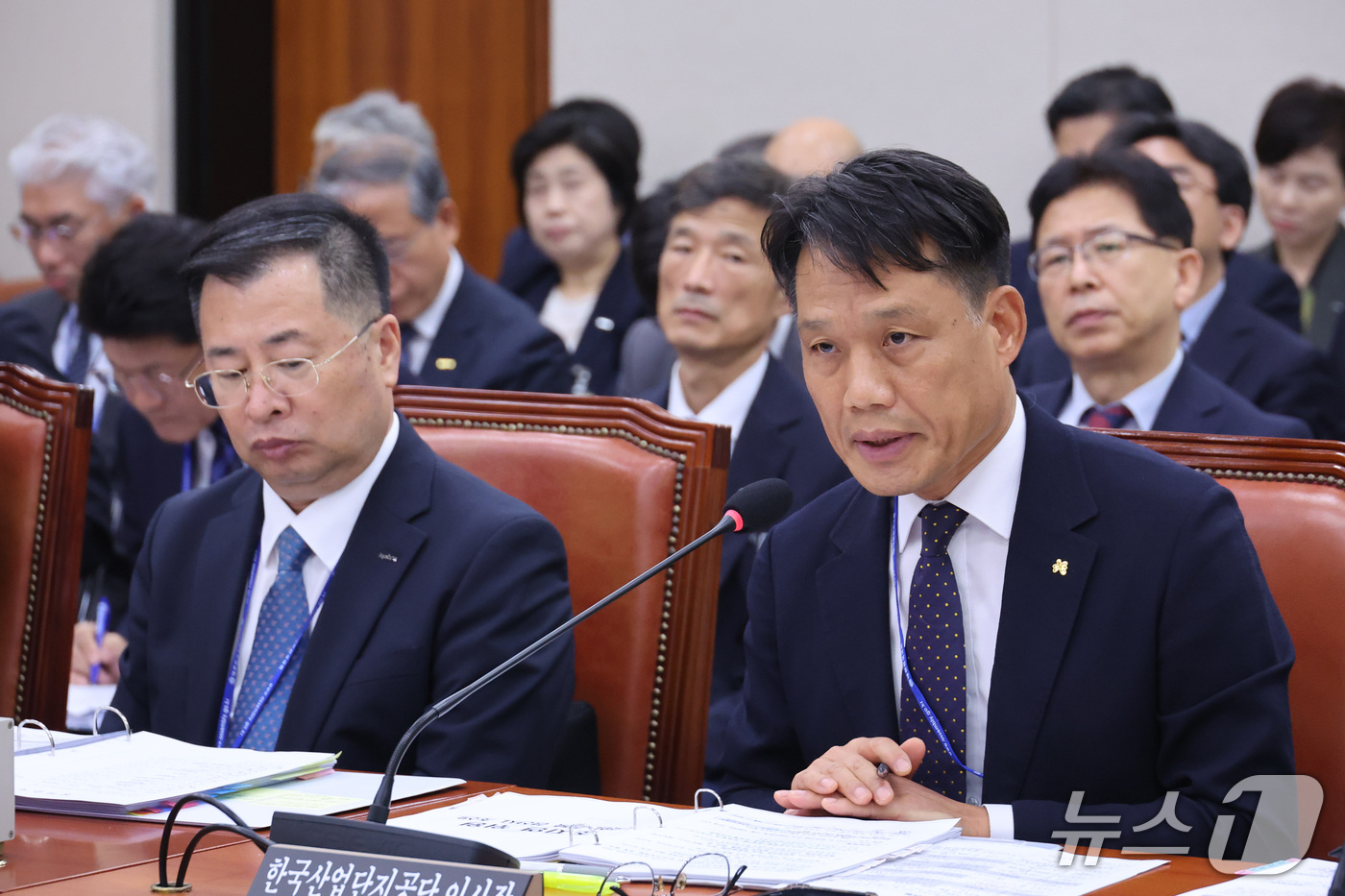 (서울=뉴스1) 신웅수 기자 = 이상훈 한국산업단지공단 이사장이 12일 서울 여의도 국회에서 열린 산업통상자원중소벤처기업위원회의 대한무역투자진흥공사 등에 대한 국정감사에서 의원 질 …