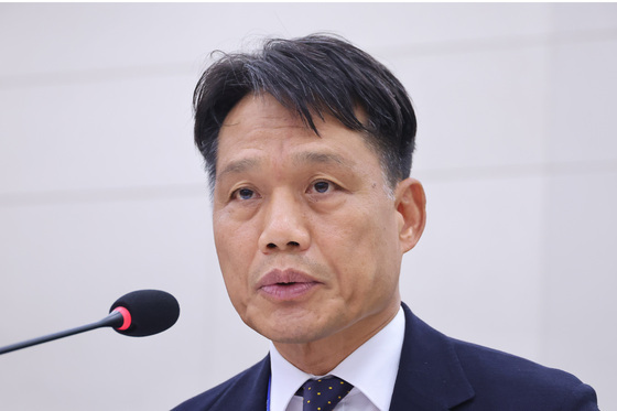 [국감] 답변하는 이상훈 이사장
