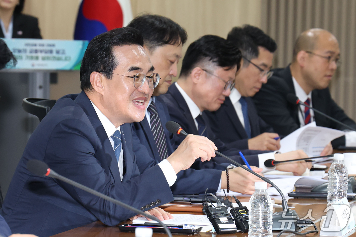 (서울=뉴스1) 이광호 기자 = 박홍근 기획예산처 장관이 12일 오후 서울 중구 중앙서민금융통합지원센터에서 열린 서민금융 현장 간담회에서 발언하고 있다. 2026.10.12/뉴스1 …