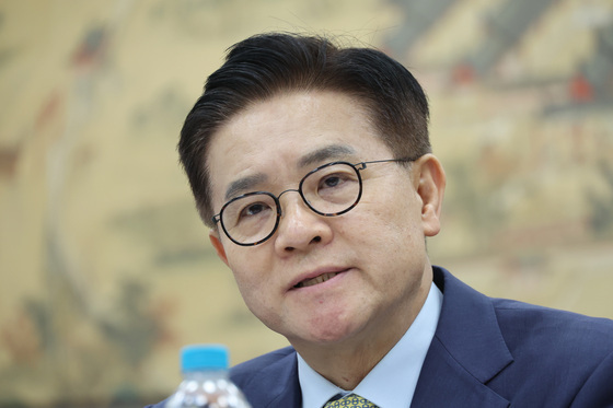 수시 '먹통' 때 대교협 사무총장 출장…승인한 이기정 "사퇴도 고려"