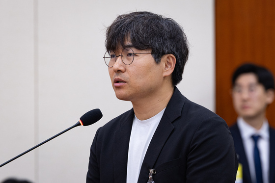 [국감] 이통사 영화관람권 계약 관련 답변하는 김주호 참여연대 민생경제팀장