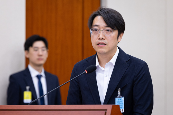 [국감] 의원 질의 답하는 박영완 지역영화네트워크 대표