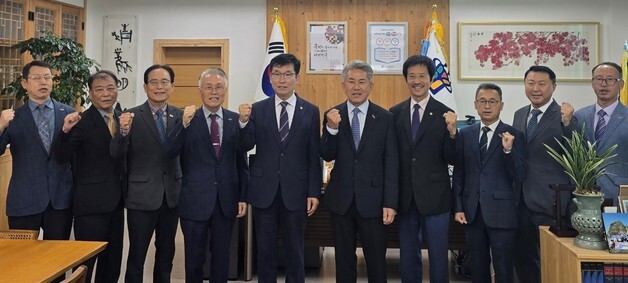 충북중기앙회 "교육 현장서 지역 중소기업 물품 우선 구매 필요"