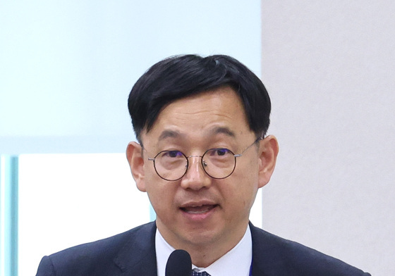 [국감] 전윤종 원장 '공공기관장 재직 중 李대선캠프 활동'