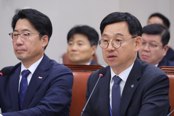 [국감] 답변하는 전윤종 한국산업기술진흥원장