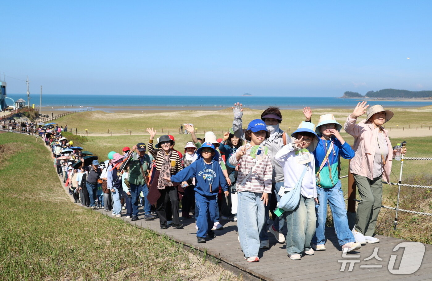 본문 이미지 - 지난 10일 진행된 2026 대한민국 사구축제 모습(태안군 제공. 재판매 및 DB 금지)