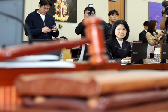 [국감초점] 과방위, 與주도 이진숙 제척…與 "공정 국감" 野 "헌법 침해"(종합)