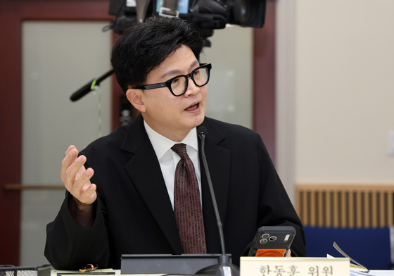 한동훈 "靑, 찌질하게 강경화 압박 말라…맞는 말 한 것"
