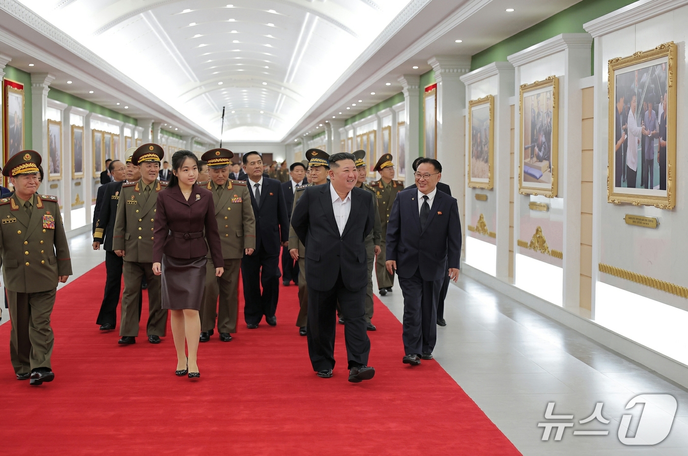 (평양 노동신문=뉴스1) = 북한 노동당 기관지 노동신문은 13일 당 창건 기념일(10일) 81주년을 맞아 제2경제위원회의 국방혁명박물관 개관식이 지난 11일 열렸다고 보도했다. …