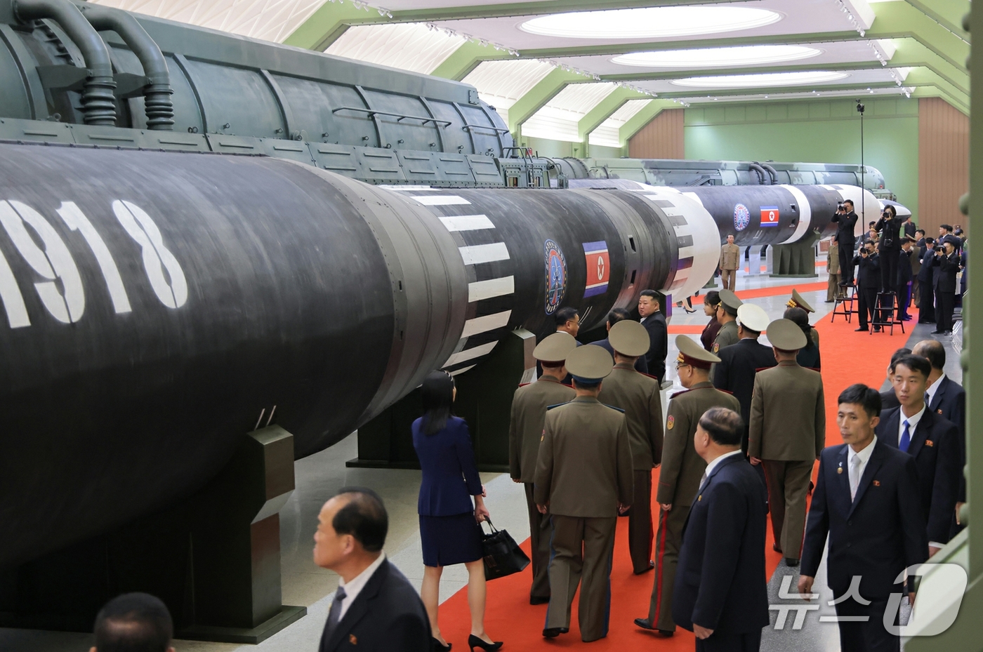 (평양 노동신문=뉴스1) = 북한 노동당 기관지 노동신문은 13일 당 창건 기념일(10일) 81주년을 맞아 제2경제위원회의 국방혁명박물관 개관식이 지난 11일 열렸다고 보도했다. …