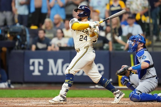 MLB 밀워키, 야마모토 무너뜨리고 다저스 7-4 제압…'NLCS 2연승'