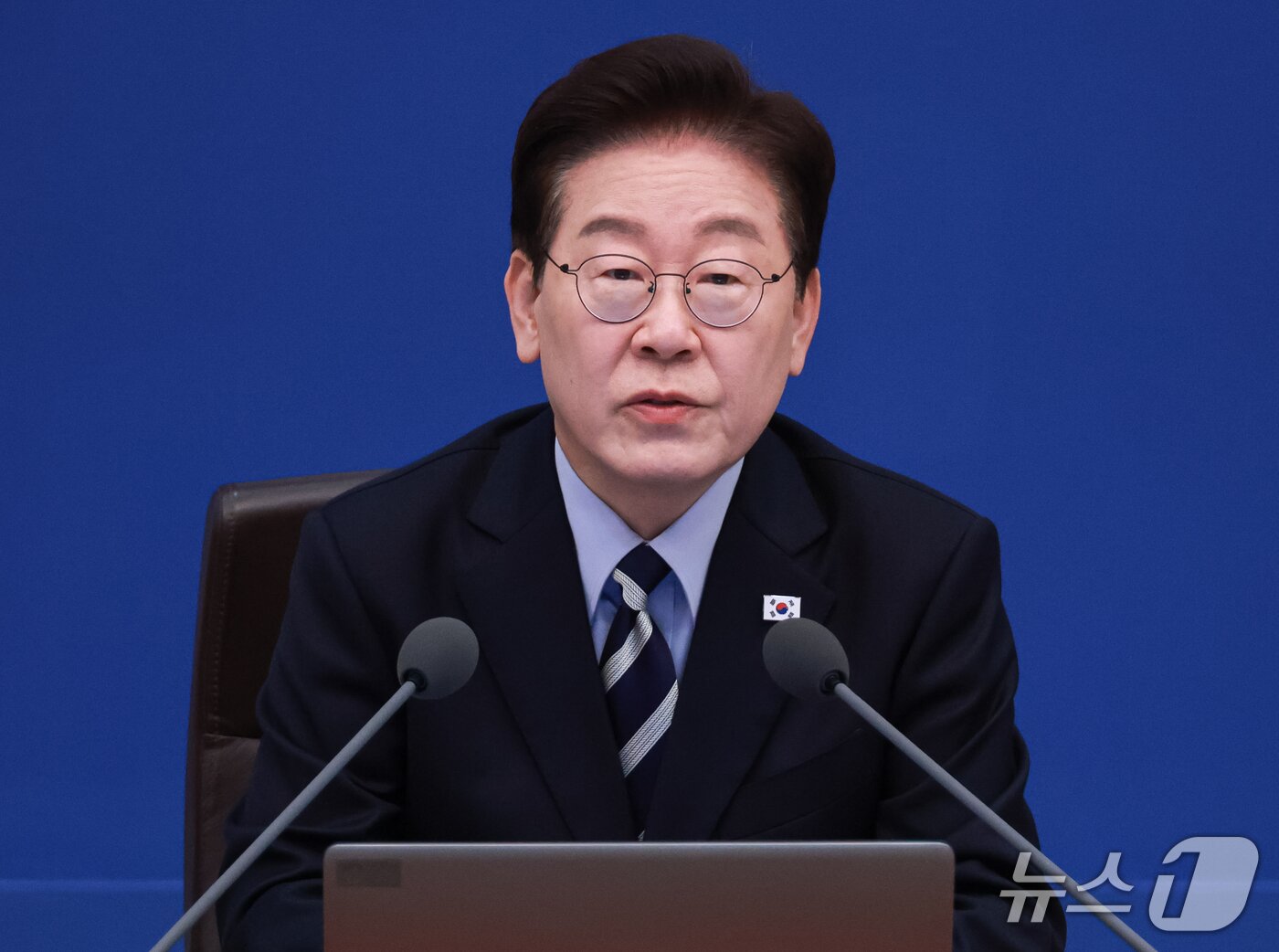 본문 이미지 - 이재명 대통령이 13일 청와대에서 열린 국무회의에서 발언을 하고 있다, (청와대통신사진기자단) 2026.10.13 ⓒ 뉴스1 이재명 기자