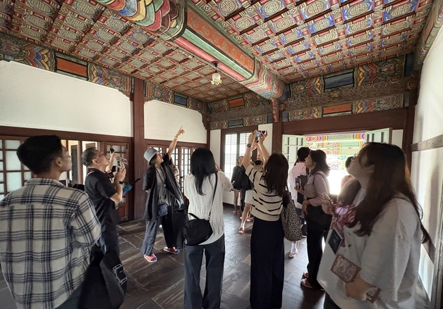 "문 열린 왕비의 공간"…창덕궁 희정당·대조전 내부 20일 개방