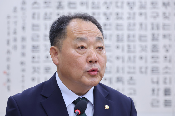 [국감] 업무보고하는 손인혁 사무처장