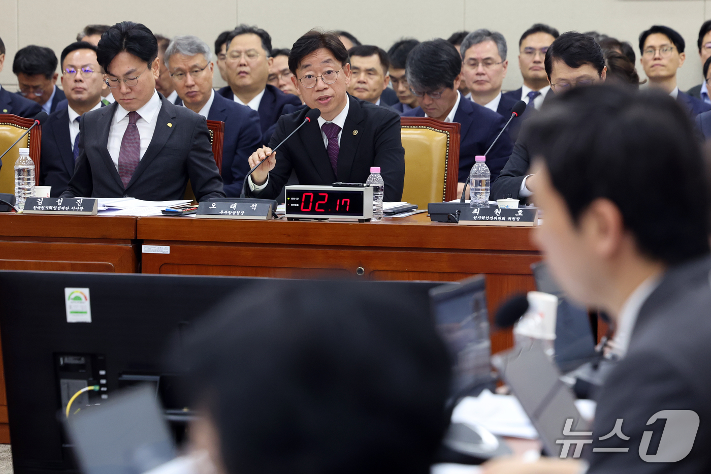 (서울=뉴스1) 황기선 기자 = 오태석 우주항공청장이 13일 서울 여의도 국회 과학기술정보방송통신위원회에서 열린 원자력안전위원회 등에 대한 국정감사에서 의원 질의에 답하고 있다. …