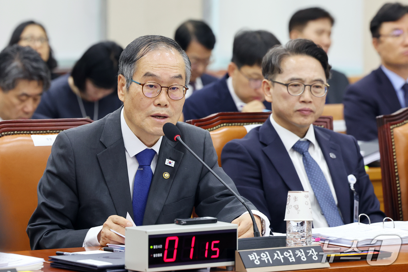 (서울=뉴스1) 황기선 기자 = 이용철 방위사업청장이 13일 서울 여의도 국회 국방위원회에서 열린 방위사업청 등에 대한 국정감사에서 의원 질의에 답하고 있다.  2026.10.13 …