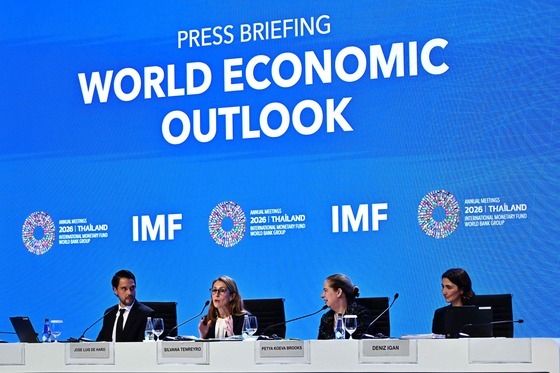 IMF "AI 기대 꺾이면 세계경제 생산 1.1% 감소"…성장 편중도 심화