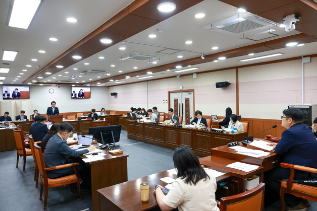 김해시의회, 도시개발공사 사장 인사청문 보고서 채택…'적합' 의견